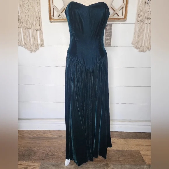 how to make green goddess dressing Vintage 40s Dark Green Velvet Beaded Evening Dress W Ruching & Swag – Modig main image 0